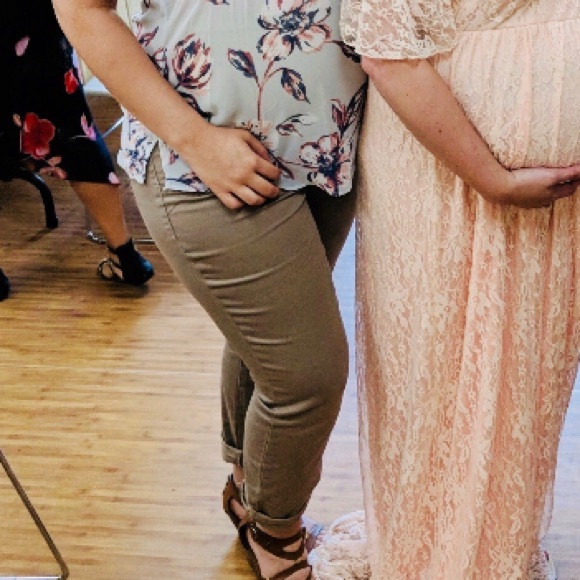 Jéssica Simpson Maternity pants - Picture 2 of 6